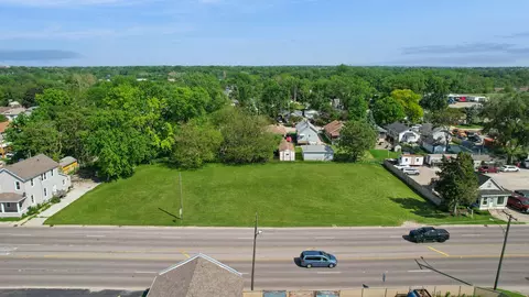 920 S Lake St, Aurora, IL 60506