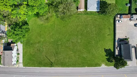920 S Lake St, Aurora, IL 60506 photo 2
