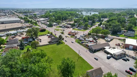920 S Lake St, Aurora, IL 60506 photo 5