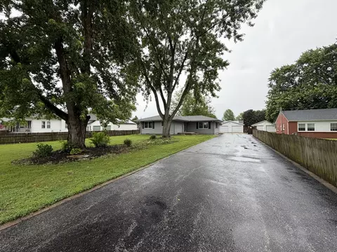 Exterior - 201 N Scandia St, Alpha, IL 61413 photo 2 of 6