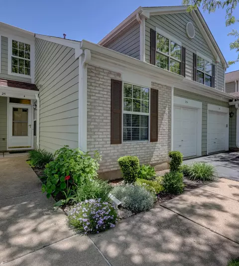 25 Coolidge Ct #A, Streamwood, IL 60107