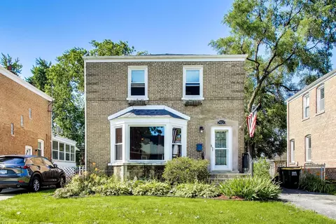 2923 W 97th St, Evergreen Park, IL 60805