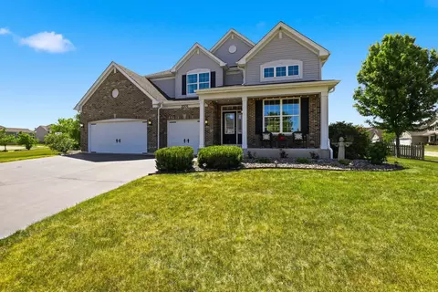 2701 Woodworth Ave, Woodstock, IL 60098