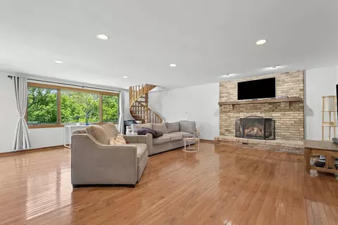 1659 Brittany Ln, Hoffman Estates, IL 60192 photo 9