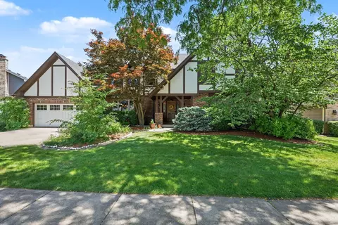 1659 Brittany Ln, Hoffman Estates, IL 60192