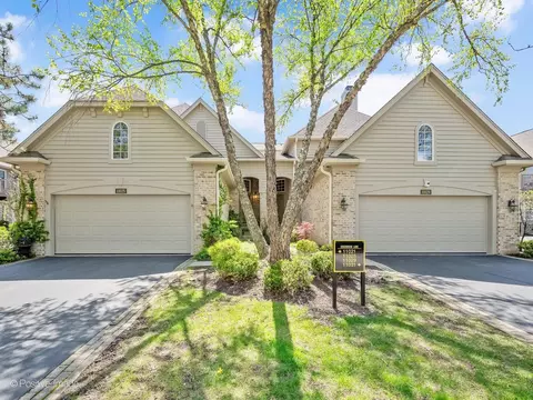 11025 Edgebrook Ln, Indian Head Park, IL 60525