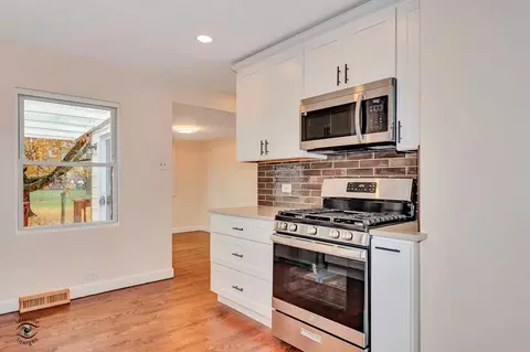 Kitchen - 748 73rd Ct, Willowbrook, IL 60527 photo 1 of 2