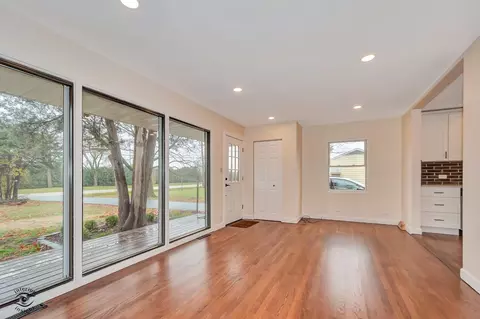 Living - 748 73rd Ct, Willowbrook, IL 60527 photo 1 of 4