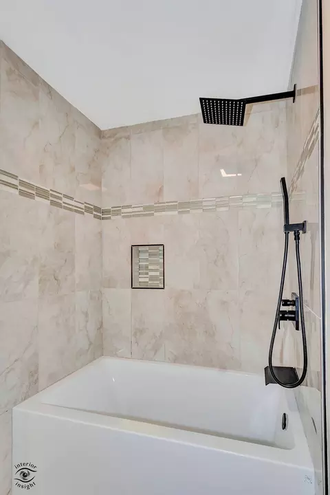 Bath - 748 73rd Ct, Willowbrook, IL 60527 photo 2 of 4
