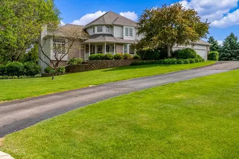 12317 Dunham Dr, Roscoe, IL 61073