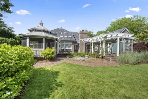 Exterior - 17649 S Richmond Rd, Plainfield, IL 60586 photo 6 of 17