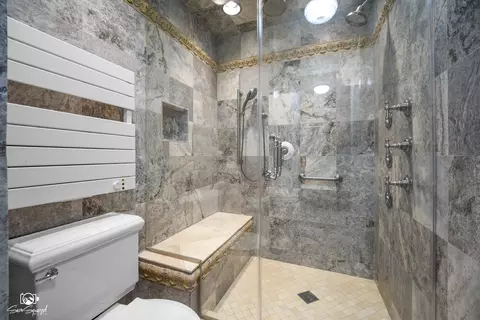 Bath - 17649 S Richmond Rd, Plainfield, IL 60586 photo 5 of 8
