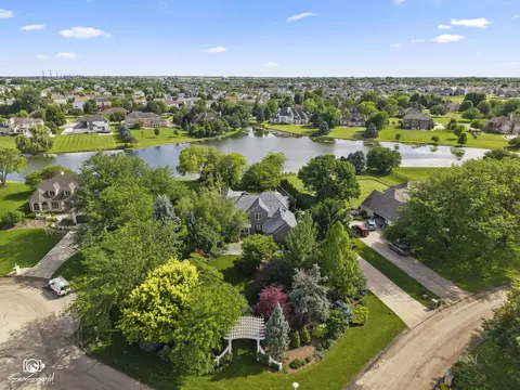 View/Area - 17649 S Richmond Rd, Plainfield, IL 60586 photo 2 of 4