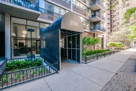 2740 N Pine Grove Ave #4D, Chicago, IL 60614