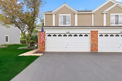 1307 Summersweet Ln, Bartlett, IL 60103