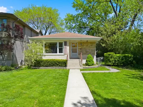 1908 Des Plaines Ave, Park Ridge, IL 60068