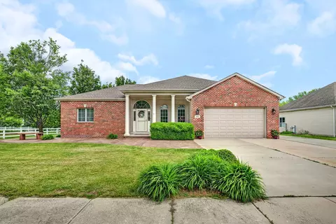944 W First St, Braidwood, IL 60408