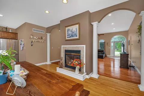 Entry Way - 944 W First St, Braidwood, IL 60408 photo 3 of 3