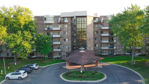 1275 E Baldwin Ln #507, Palatine, IL 60074