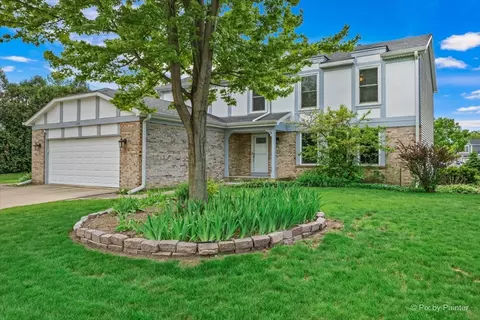 Exterior - 658 Wainsford Dr, Hoffman Estates, IL 60169 photo 2 of 8