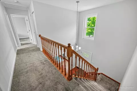 Entry Way - 658 Wainsford Dr, Hoffman Estates, IL 60169 photo 4 of 4