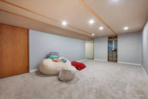 Other - 658 Wainsford Dr, Hoffman Estates, IL 60169 photo 8 of 12