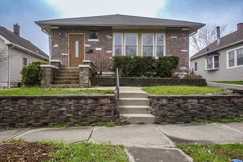 913 Oakland Ave, Joliet, IL 60435
