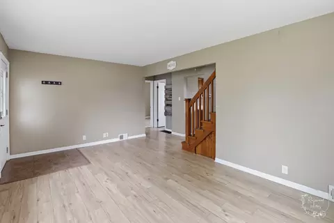 Living - 1375 Inglesh Ave, Kankakee, IL 60901 photo 3 of 3