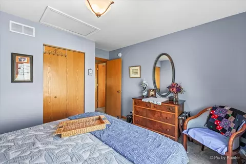 Bedroom - 26 New Haven Dr, Cary, IL 60013 photo 4 of 4