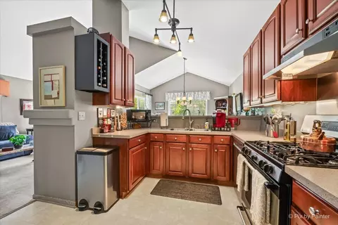 Kitchen - 26 New Haven Dr, Cary, IL 60013 photo 2 of 3
