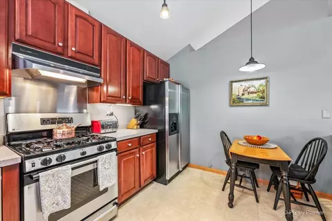 Kitchen - 26 New Haven Dr, Cary, IL 60013 photo 3 of 3