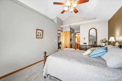 Bedroom - 26 New Haven Dr, Cary, IL 60013 photo 2 of 4