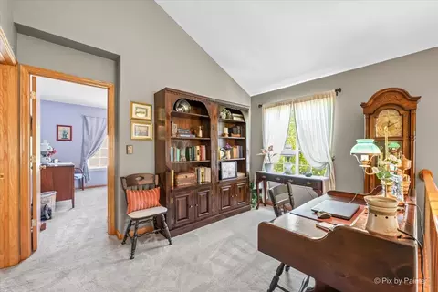Entry Way - 26 New Haven Dr, Cary, IL 60013 photo 2 of 3