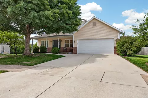 Exterior - 42 Ashling Ct, Bloomington, IL 61704 photo 7 of 8