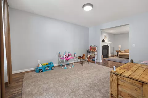 Living - 42 Ashling Ct, Bloomington, IL 61704 photo 1 of 2