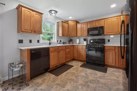 Kitchen - 42 Ashling Ct, Bloomington, IL 61704 photo 2 of 2