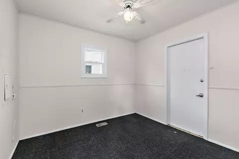 Bedroom - 4905 Prairie Ave, Mchenry, IL 60050 photo 1 of 4