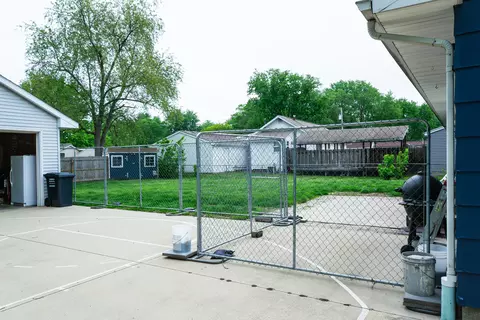 Exterior - 408 E Marshall St, Tolono, IL 61880 photo 5 of 7
