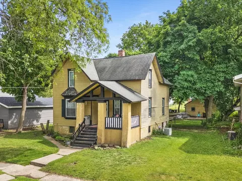 1509 Jackson St, Rockford, IL 61107