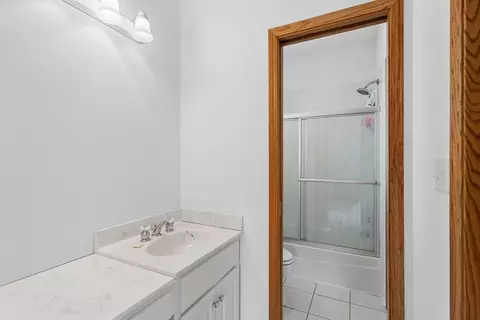 Bath - 6509 W Lakeway Dr, Monee, IL 60449 photo 3 of 3