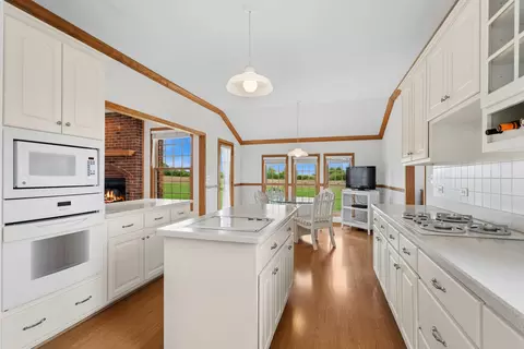 Kitchen - 6509 W Lakeway Dr, Monee, IL 60449 photo 2 of 2