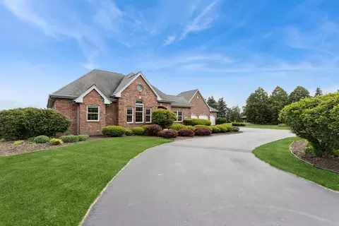 6509 W Lakeway Dr, Monee, IL 60449