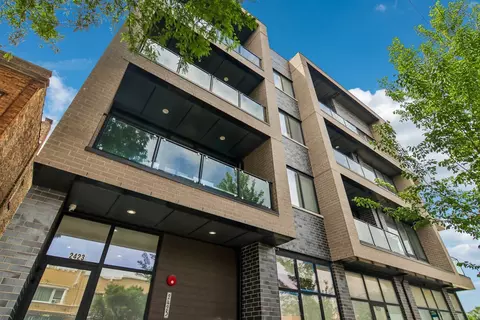 2423 W Fullerton Ave #4F, Chicago, IL 60647