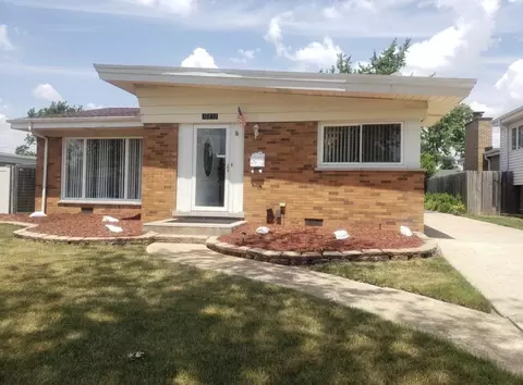 10850 Claridge Ave, Westchester, IL 60154
