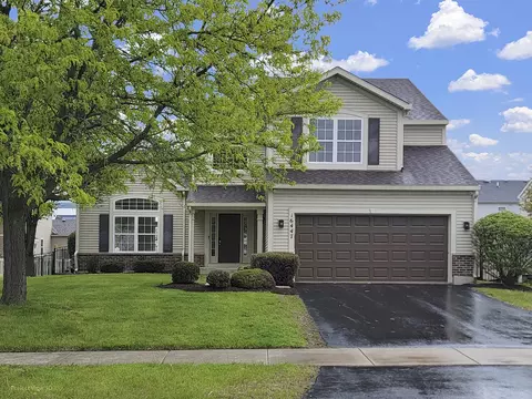 16447 Coventry Ln, Crest Hill, IL 60403