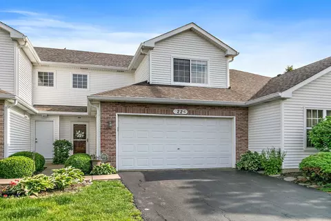 22 Rolling Oaks Rd #C, Sugar Grove, IL 60554