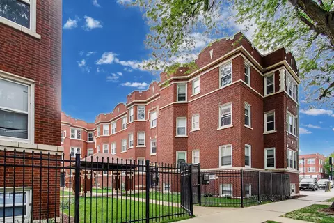 6417 N Greenview Ave #2E, Chicago, IL 60626