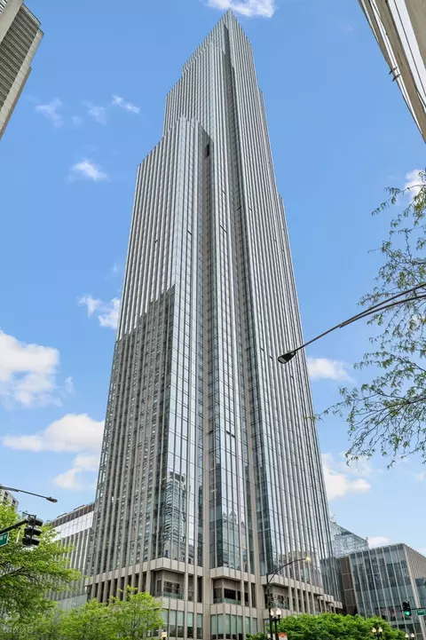 14 W Superior St #5303, Chicago, IL 60654