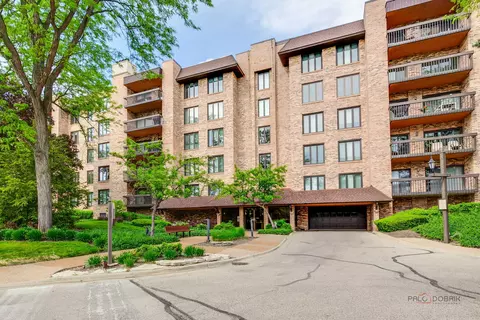 1721 Mission Hills Rd #502, Northbrook, IL 60062