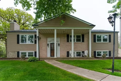 24804 S Oak Ln, Crete, IL 60417